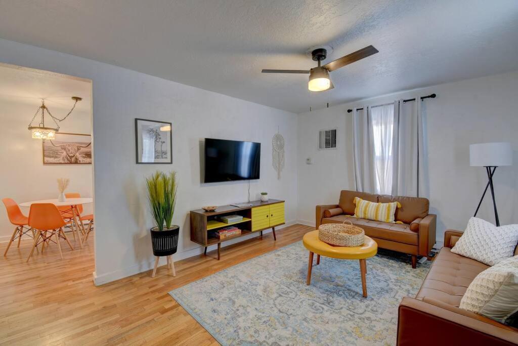 アルバカーキ House With Great Beds, Full Kitchen, Fenced Yardヴィラ エクステリア 写真