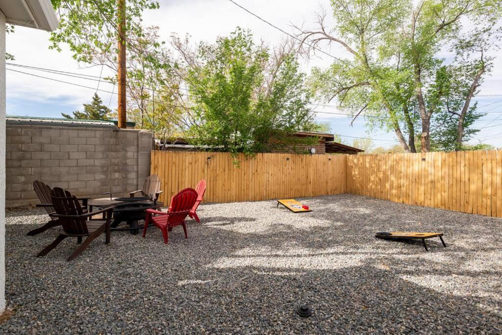 アルバカーキ House With Great Beds, Full Kitchen, Fenced Yardヴィラ エクステリア 写真