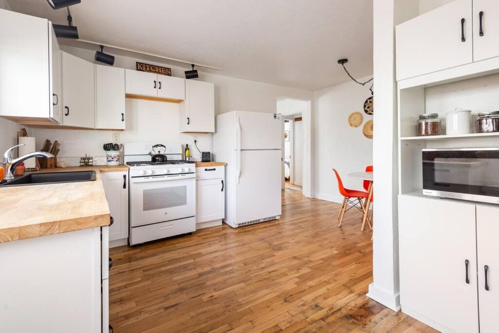 アルバカーキ House With Great Beds, Full Kitchen, Fenced Yardヴィラ エクステリア 写真