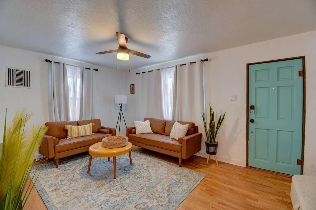 アルバカーキ House With Great Beds, Full Kitchen, Fenced Yardヴィラ エクステリア 写真
