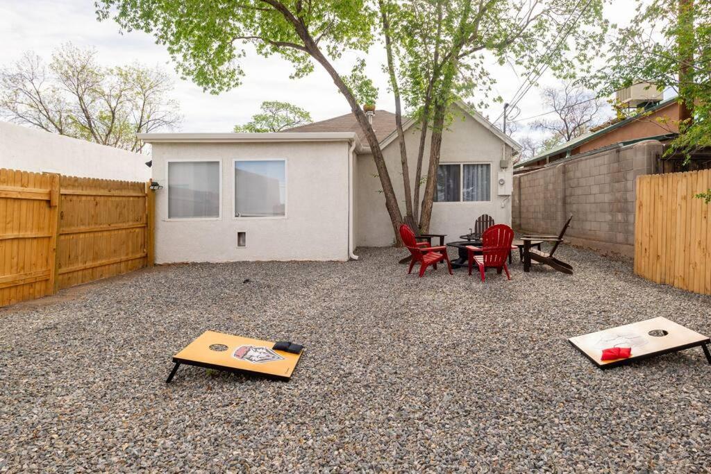 アルバカーキ House With Great Beds, Full Kitchen, Fenced Yardヴィラ エクステリア 写真